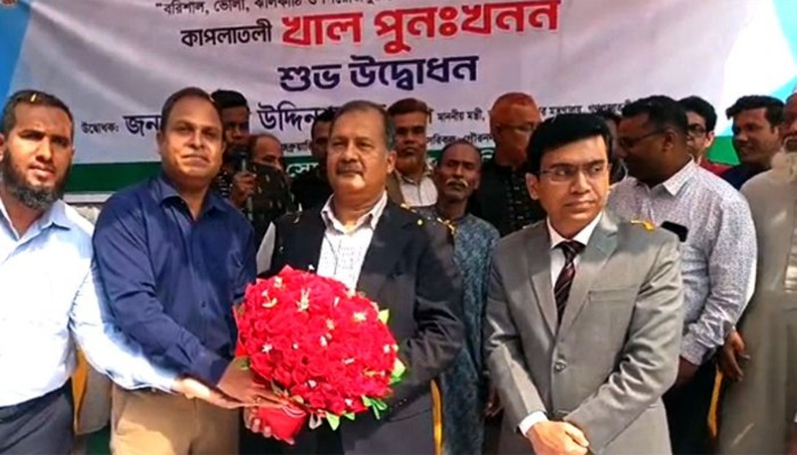 দলীয় রাষ্ট্র নয়, জনগণের সরকার গঠন করব