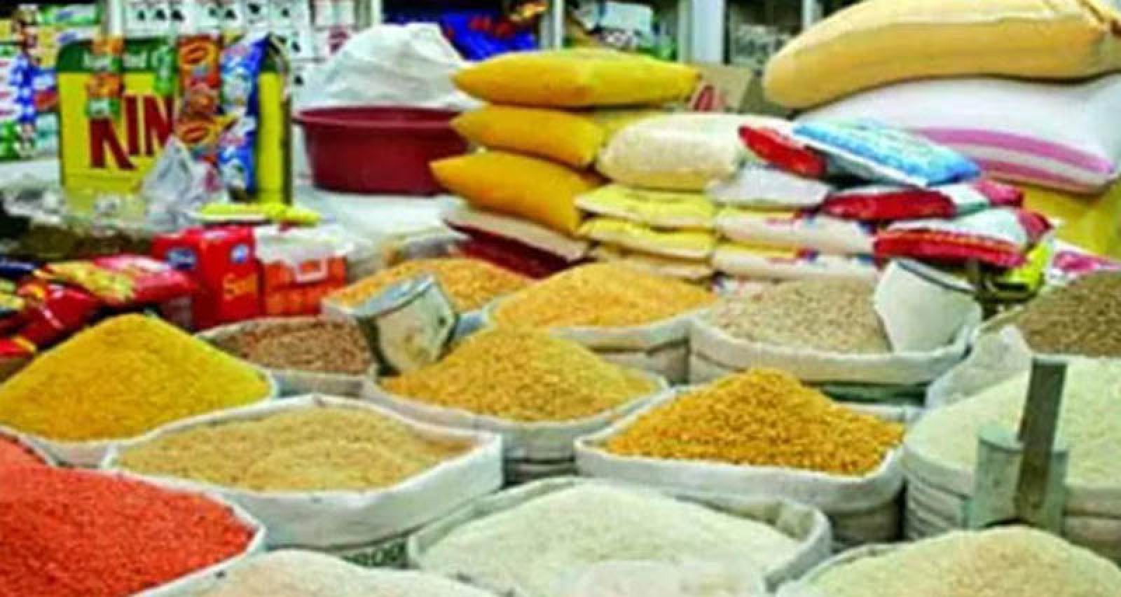 রোজার গন্ধ পেতেই চাল-ডাল-ছোলা-চিনির বজার গরম