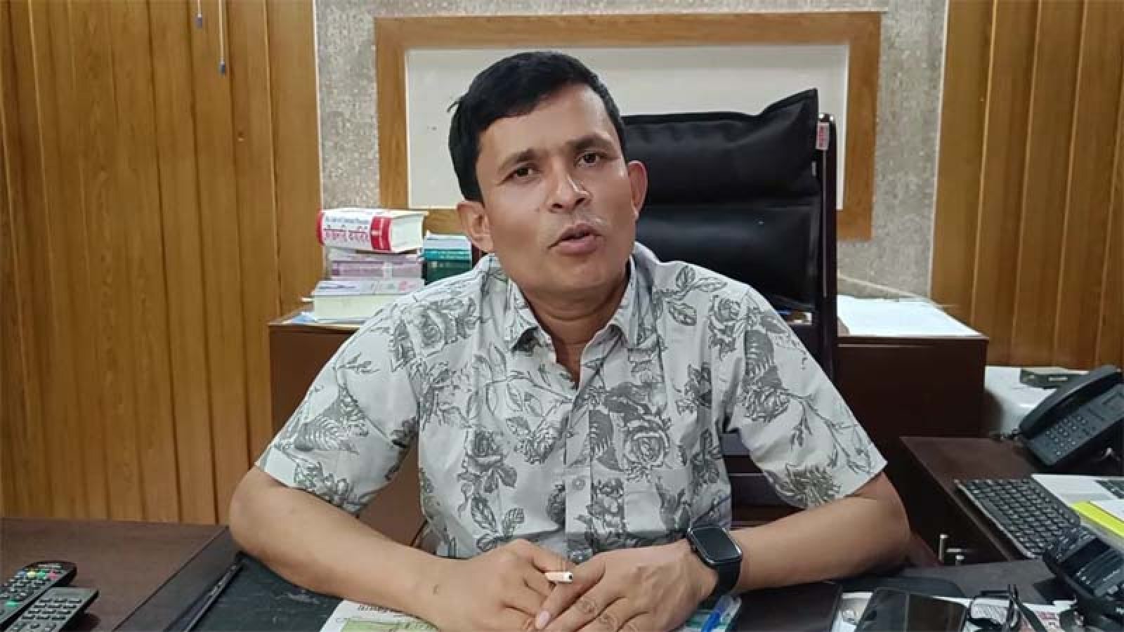 ৩ হাজার টাকার ফোনে ৪ হাজার টাকা ঘুষ: সত্য বলায় সাংবাদিকের বিরুদ্ধে জিডি পুলিশের