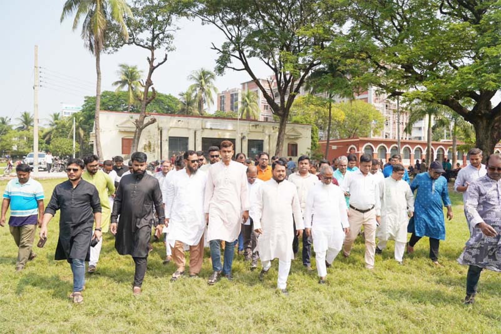 প্রধানমন্ত্রীর রাজশাহী সফর উপলক্ষে মাদ্রাসা  মাঠ পরিদর্শন করলেন রাসিক প্রশাসক