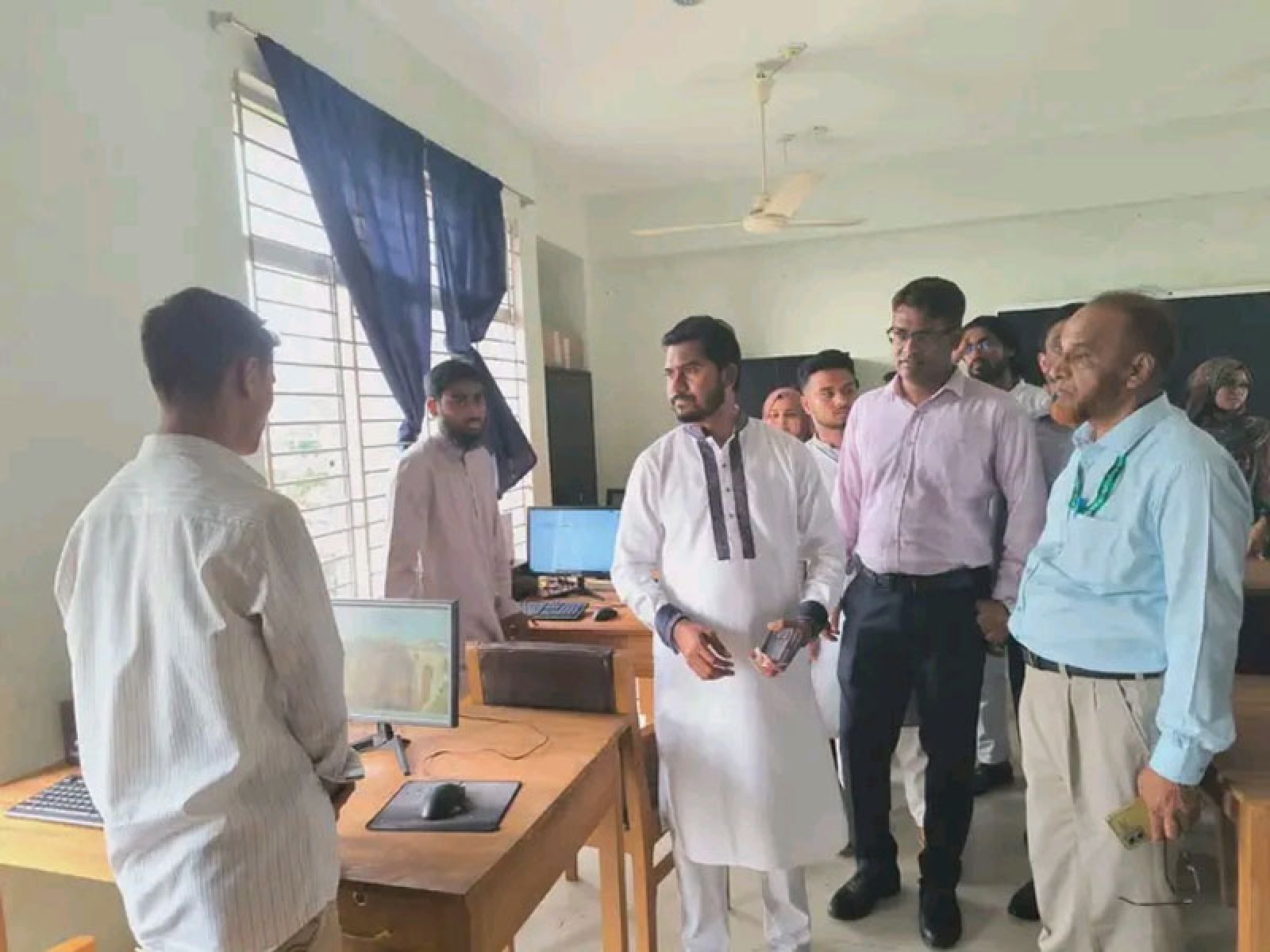 রামু কারিগরি প্রশিক্ষণ কেন্দ্র পরিদর্শনে প্রতিমন্ত্রী