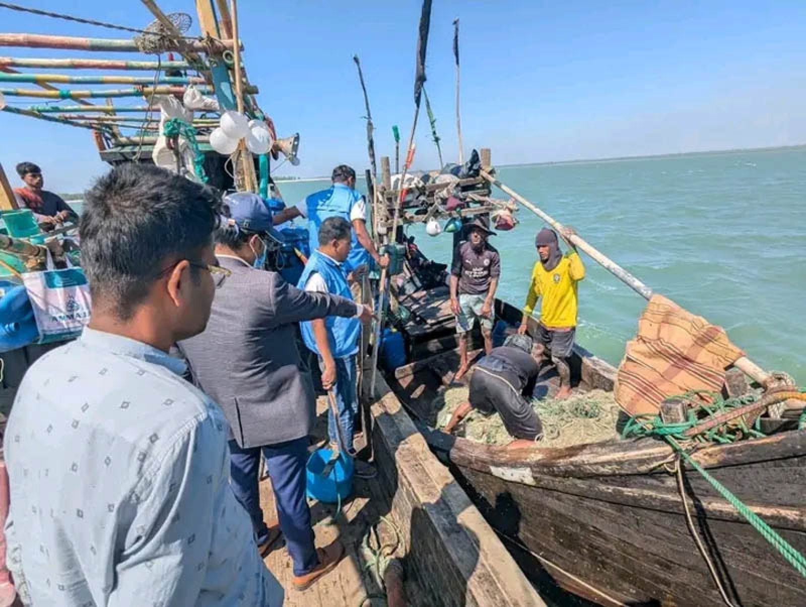 কক্সবাজারে পুড়ানো হলো জব্দ ৫০০ মিটার কারেন্ট জাল