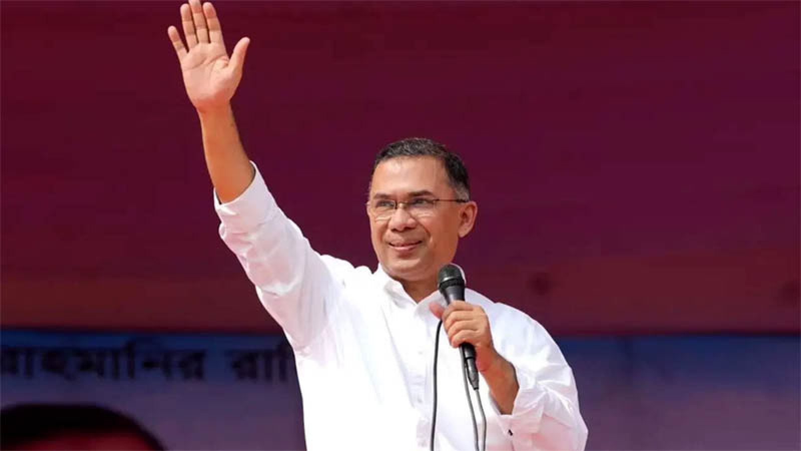 বরিশালে পৌঁছেছেন  তারেক রহমান