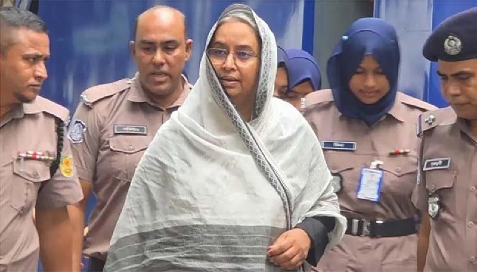 জামিন চাই না, বাসায় যাওয়ার তাড়া নেই :  ট্রাইব্যুনালে দীপু মনি