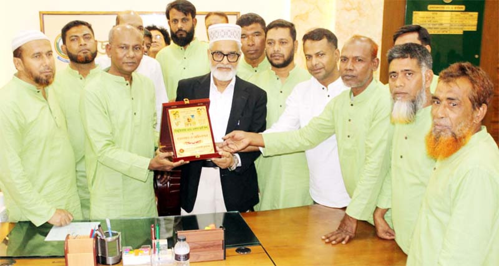 রাজশাহীতে জেলা পরিষদ প্রশাসককে কৃষক দলের শুভেচ্ছা ও অভিনন্দন
