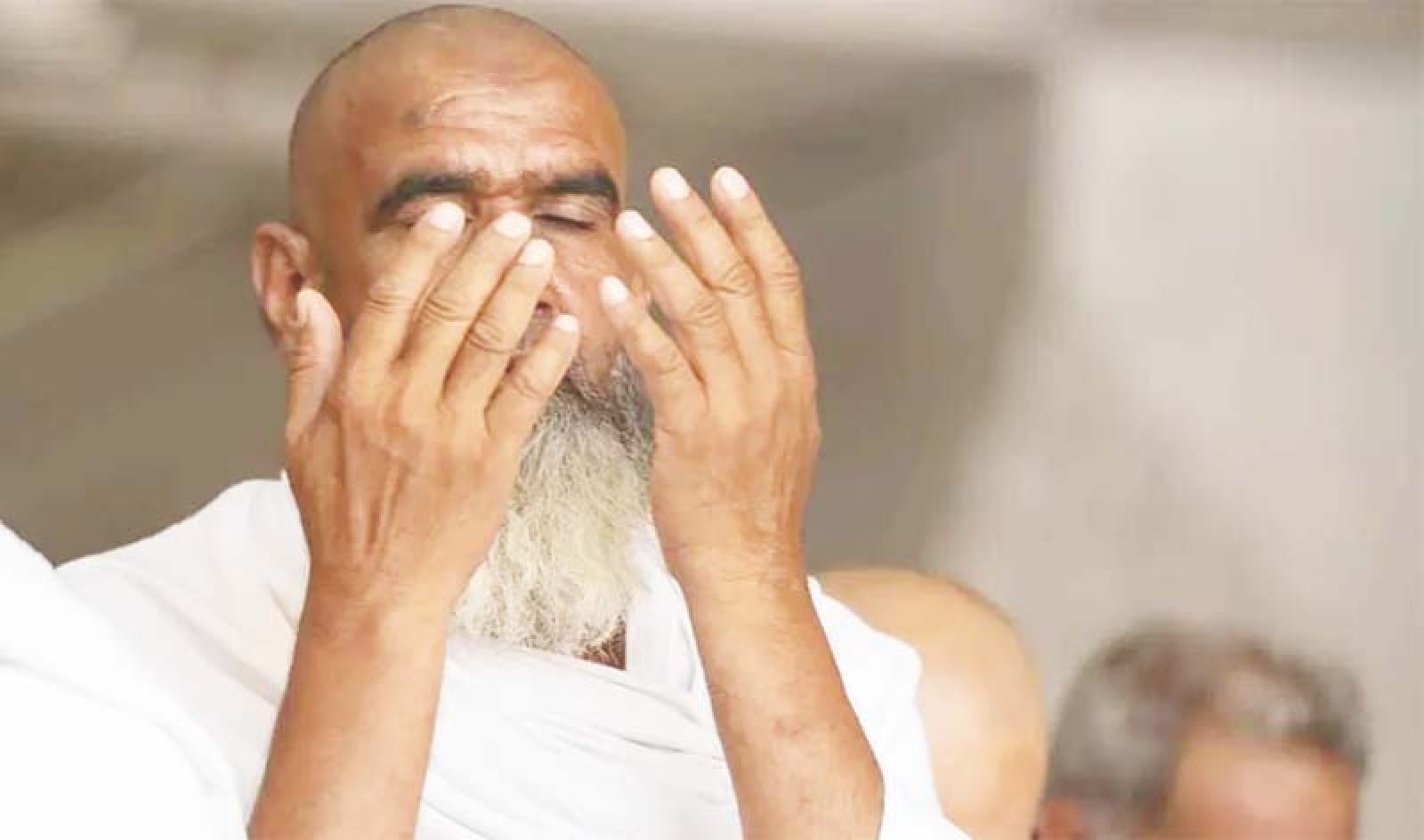 দৃষ্টিশক্তির জন্য আল্লাহর কৃতজ্ঞতা প্রকাশ করুন: কাবার ইমাম