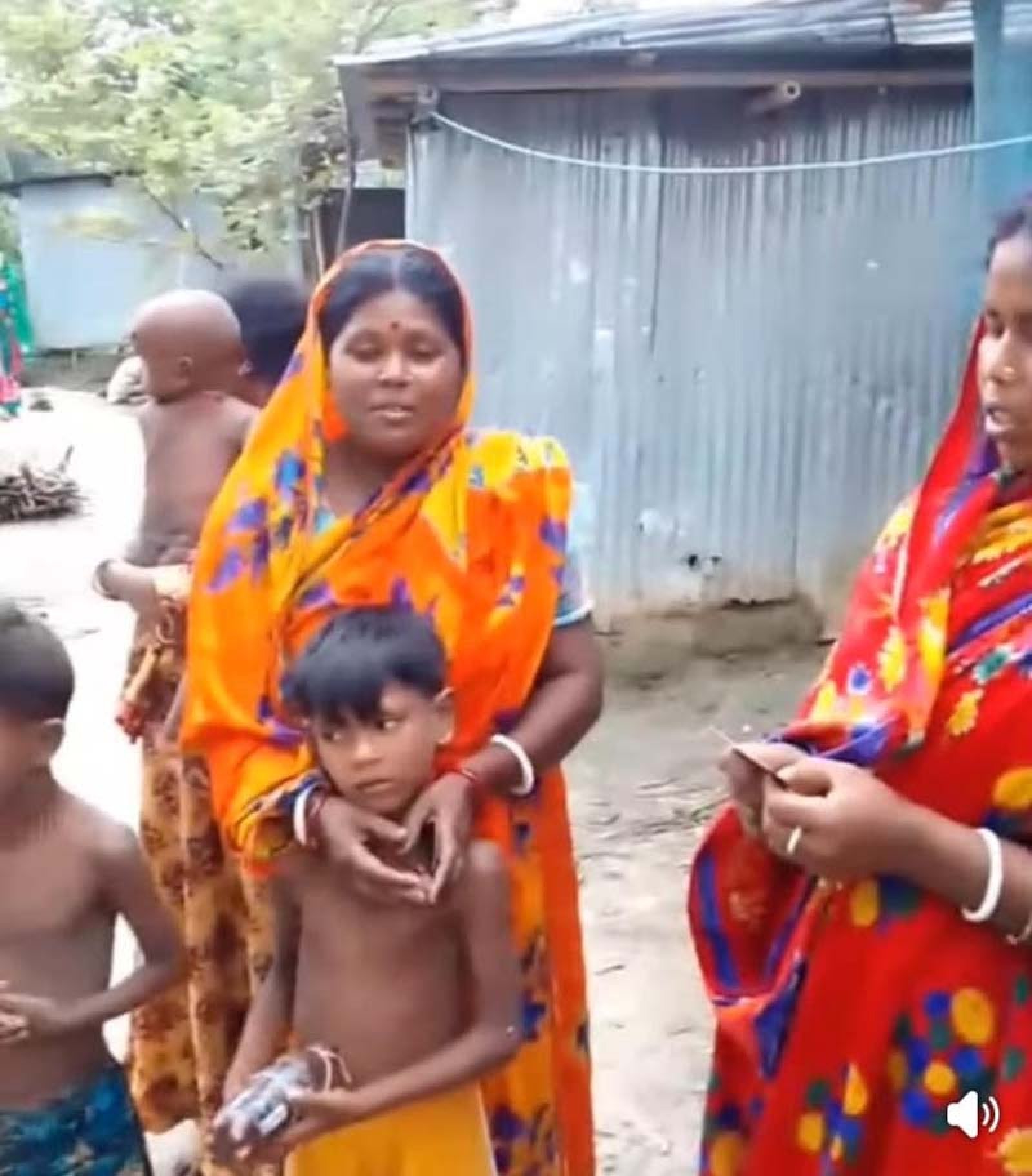 প্রাথমিক বিদ্যালয়ে আদিবাসী শিশুদের ভর্তি না করার অভিযোগ