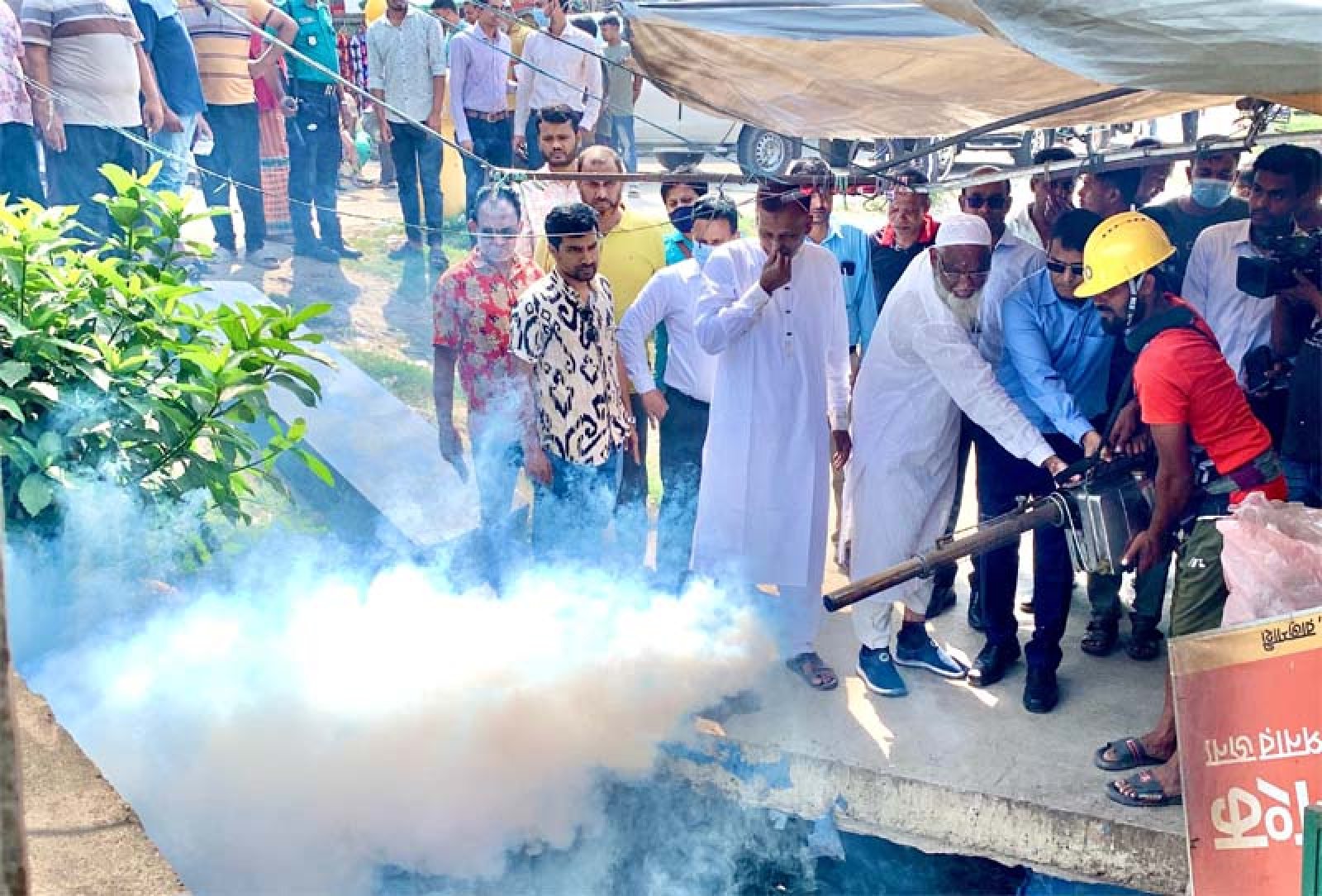 কাটাখালী বাজারে ডেঙ্গু প্রতিরোধে পরিচ্ছন্নতা অভিযান