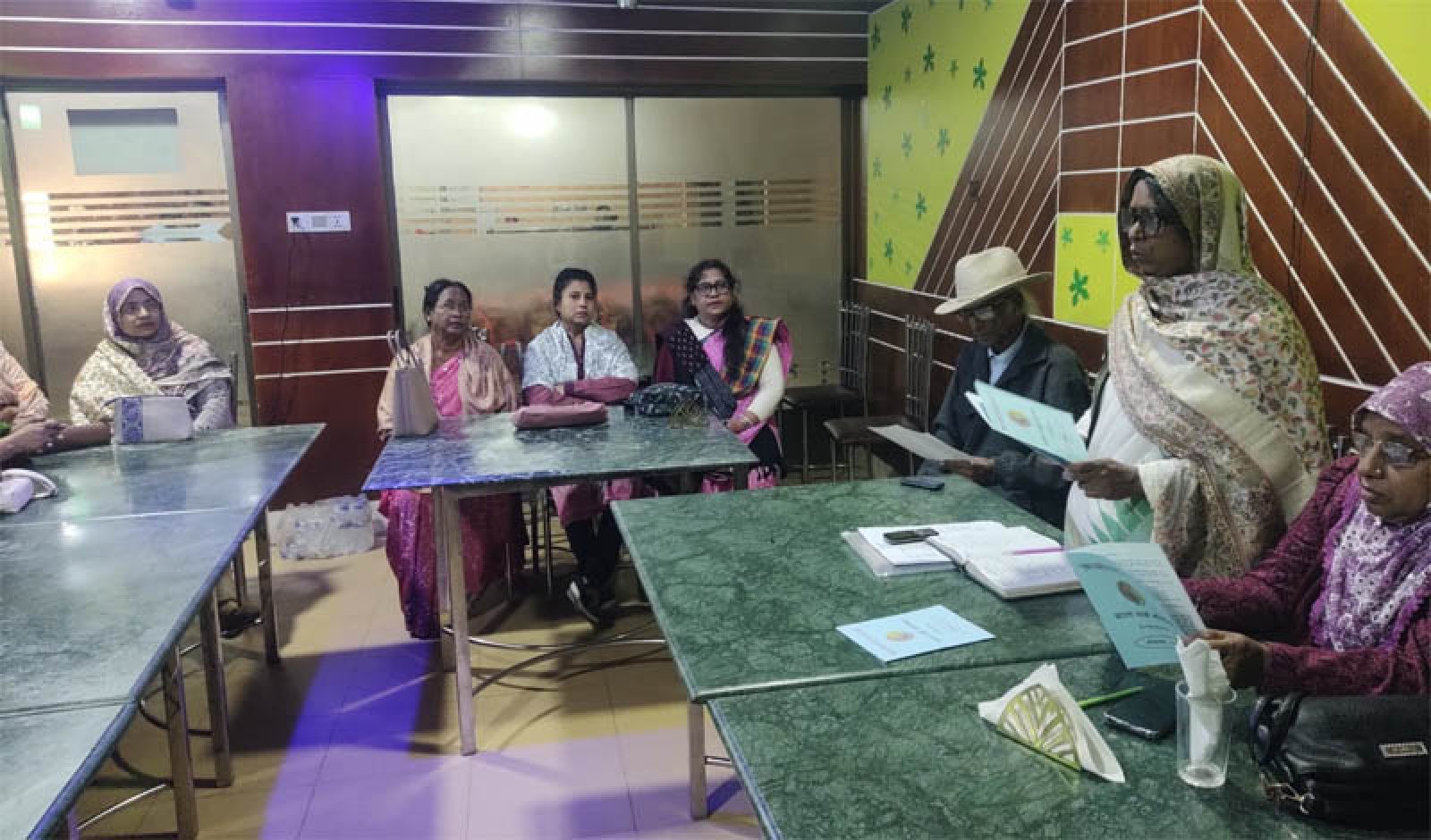 জাগো নারী বহ্নিশিখা’র সভাপতি ফারুকা বেগম,  সাধারণ সম্পাদক মনোয়ারা খাতুন