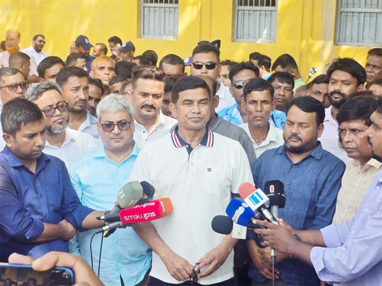 গোদাগাড়ীতে পদ্মা নদীর ভাঙনপ্রবণ এলাকা পরিদর্শন করলেন পানি সম্পদ প্রতিমন্ত্রী