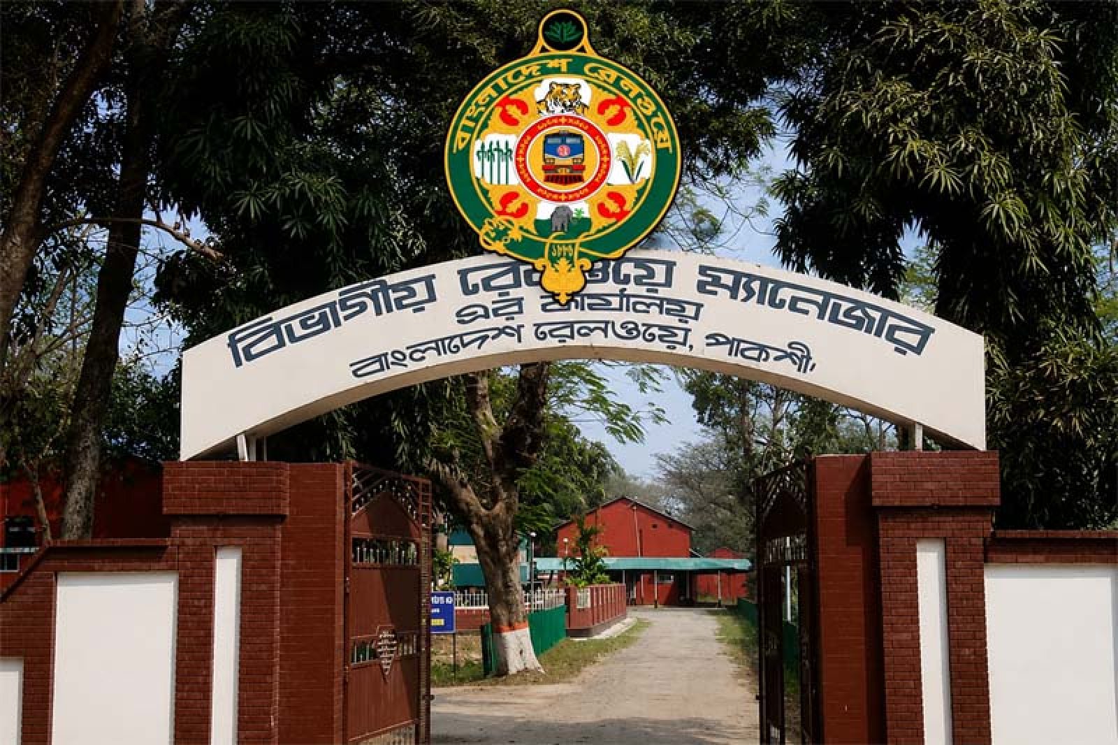 ৮ মাসেও মিলল না এনআইডি অসঙ্গতির ব্যাখ্যা