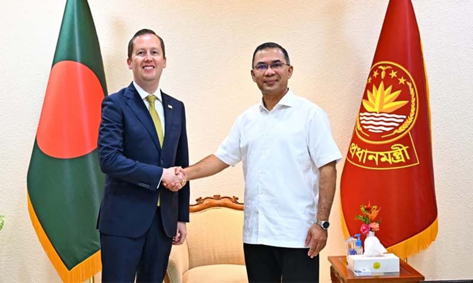 প্রধানমন্ত্রীর সঙ্গে যুক্তরাষ্ট্রের বিশেষ দূত সার্জিও গরের সাক্ষাৎ