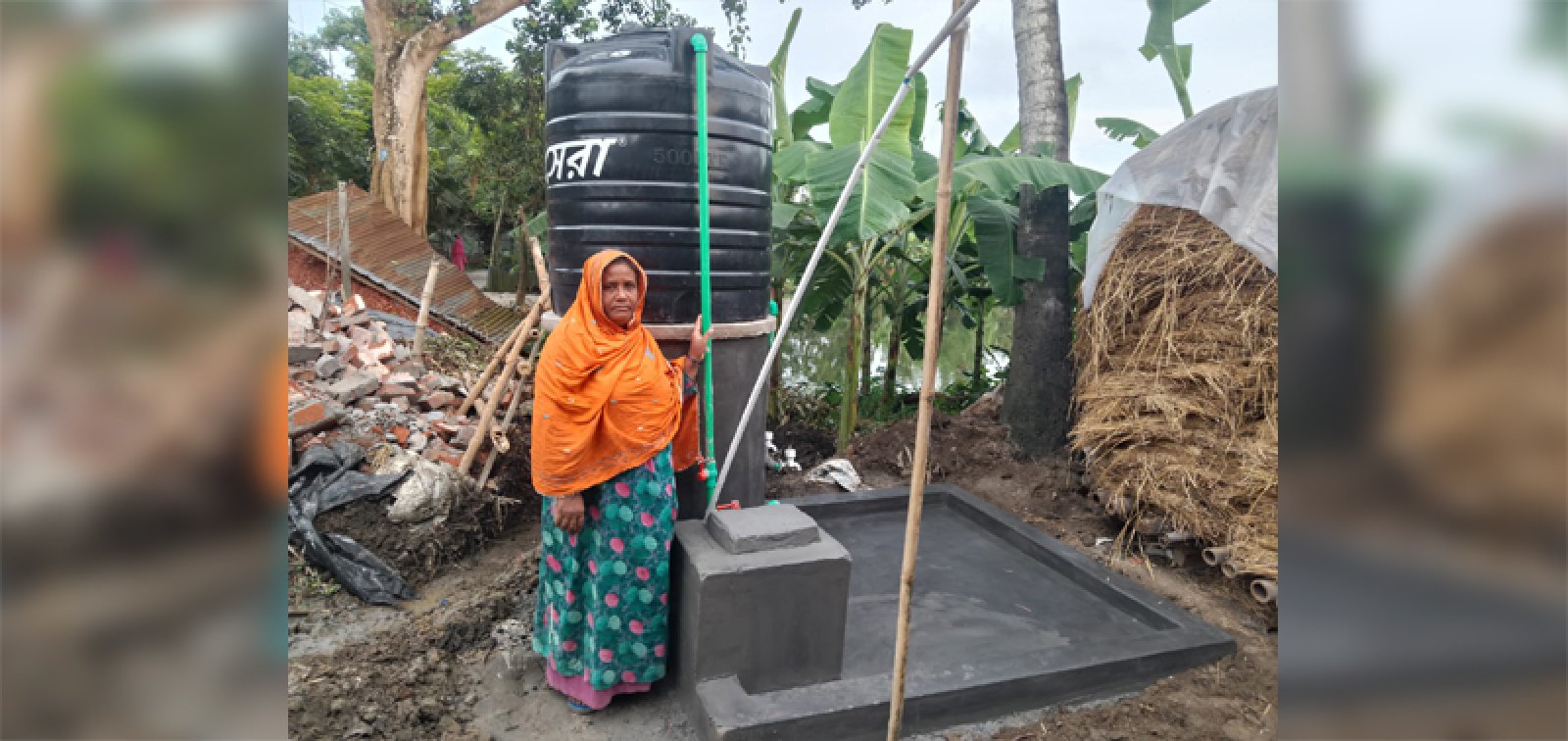 অসহায় পরিবারে উপজেলা প্রশাসনের অর্থায়নে ইউএনও’র ডিপ টিউবওয়েল স্থাপন