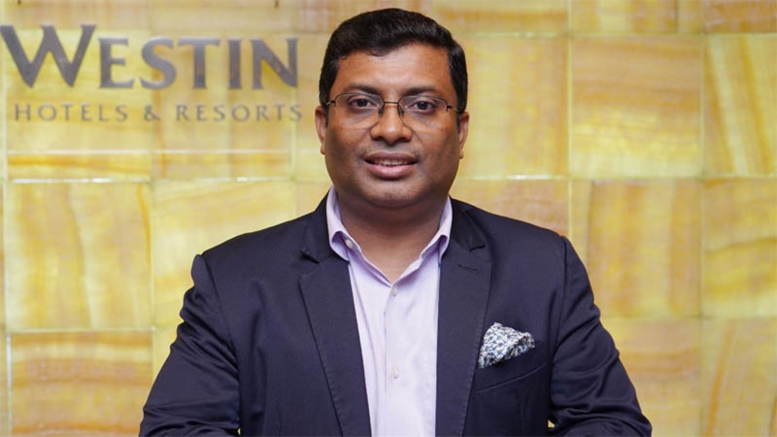 আমাদের অবস্থান থেকে এক ইঞ্চিও নড়ব না