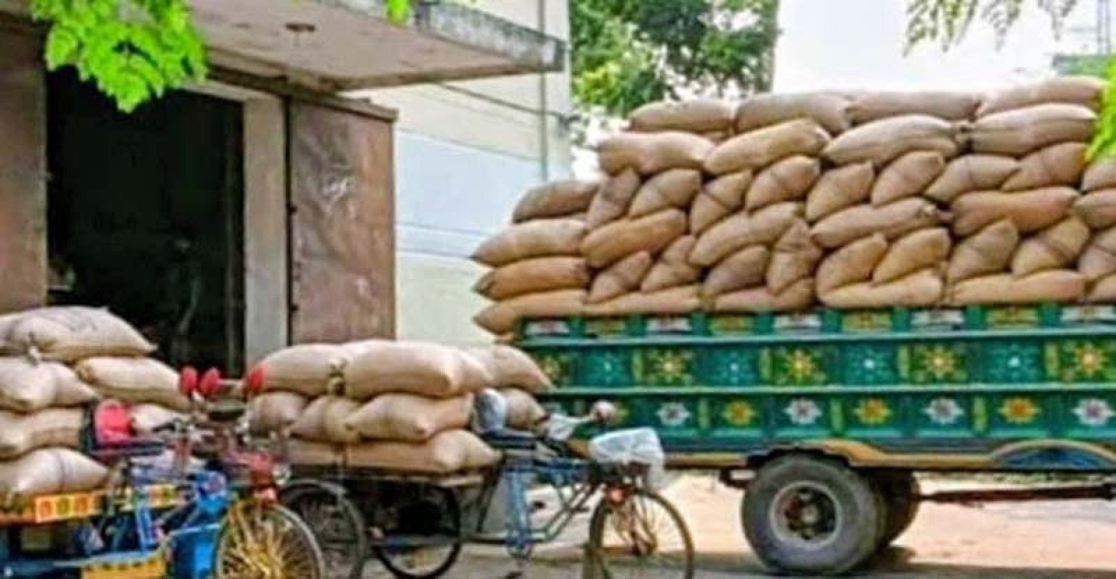 খাদ্য গুদামে সিন্ডিকেট চক্রের মাধ্যমে ধান সংগ্রহ, বিক্রি হচ্ছে বরাদ্দের ধান