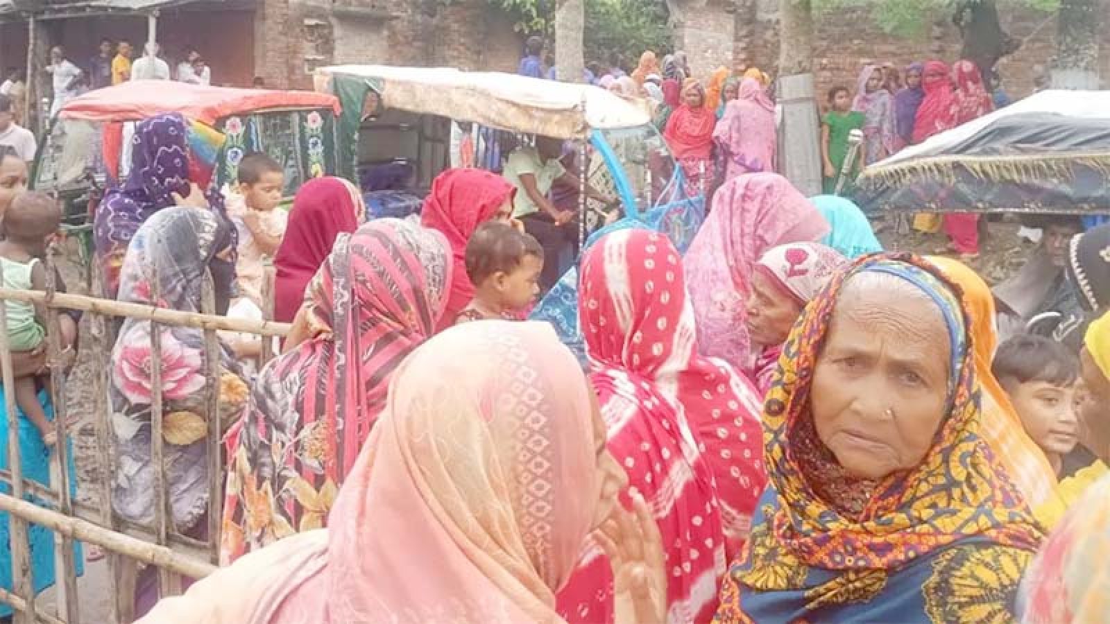 চাঁপাইনবাবগঞ্জে বিদ্যুৎস্পৃষ্ট হয়ে  প্রাণ গেল ৩ জনের