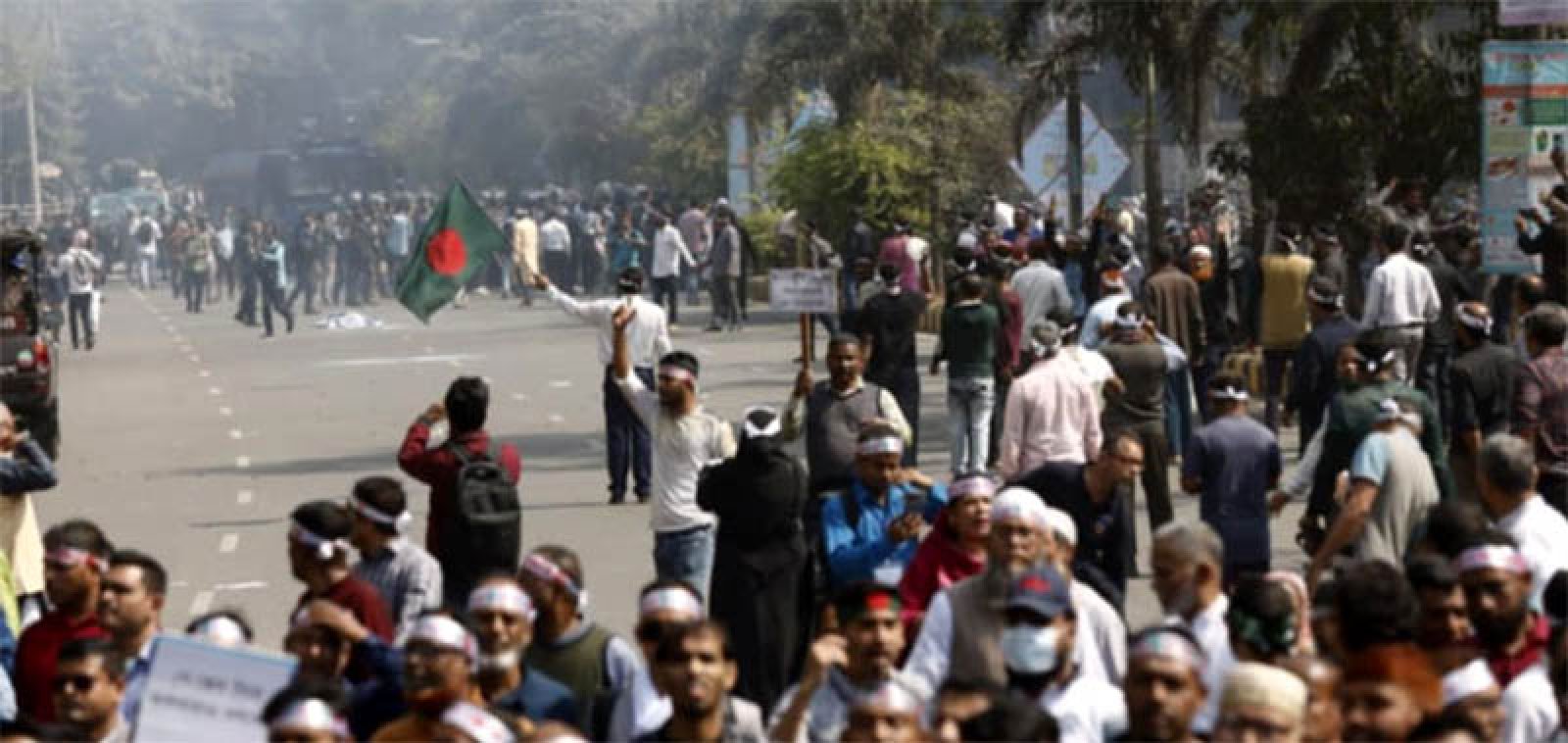 প্রয়োজনে জীবন দেবো,  পে-স্কেল ছাড়া ফিরবো না