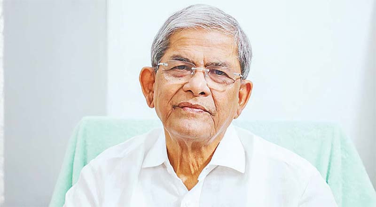 মন্ত্রিসভা ও বিএনপির মহাসচিব পদ ছাড়লেন মির্জা ফখরুল