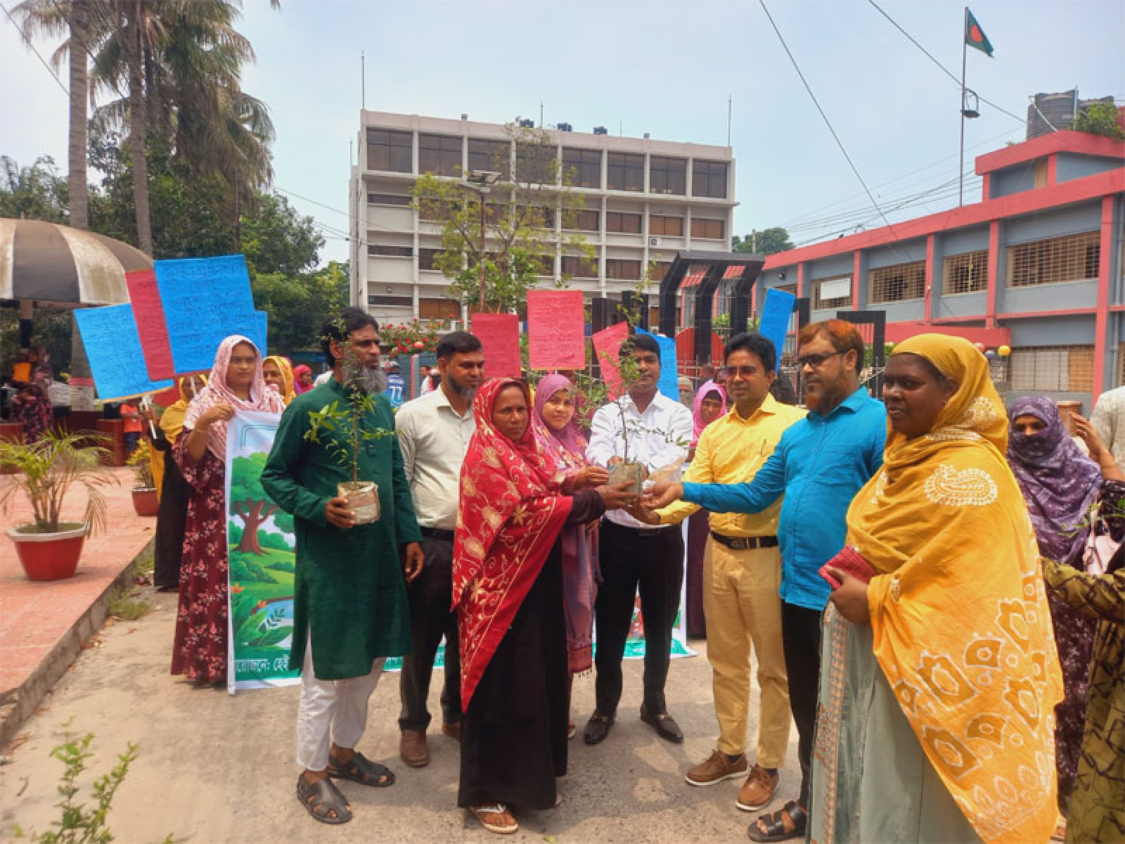 পবায় বিশ্ব পরিবেশ দিবস উপলক্ষে র‌্যালি ও আলোচনা সভা অনুষ্ঠিত