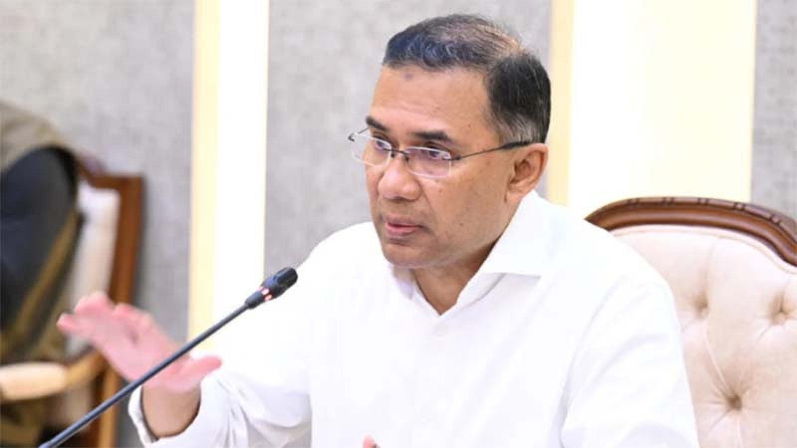 বেতনের ১০ শতাংশ কোষাগারে ফিরিয়ে দেন প্রধানমন্ত্রী