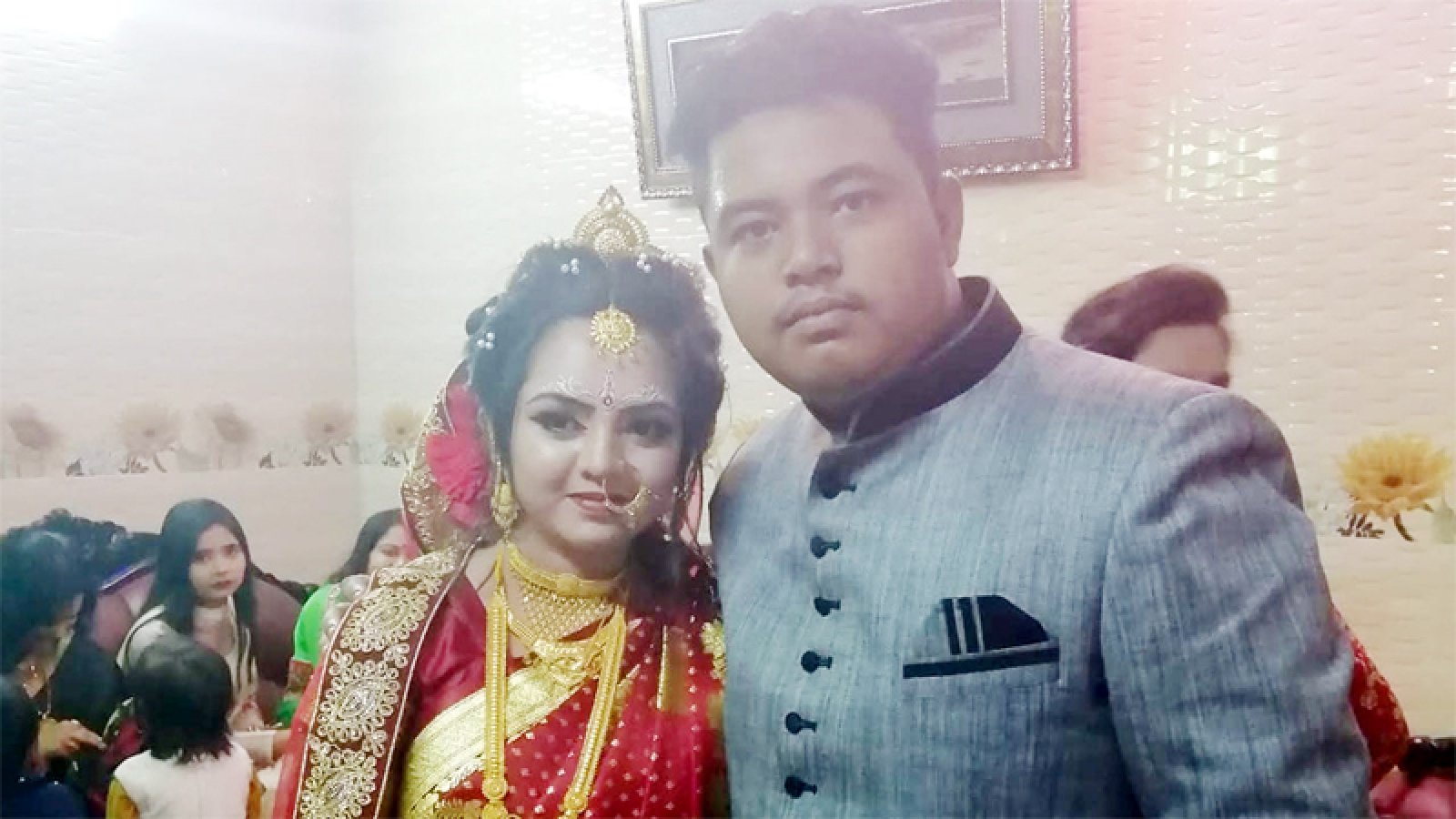 স্ত্রী-সন্তানকে ছুরিকাঘাতে হত্যার পর যুবকের আত্মহত্যা, যা জানা গেল