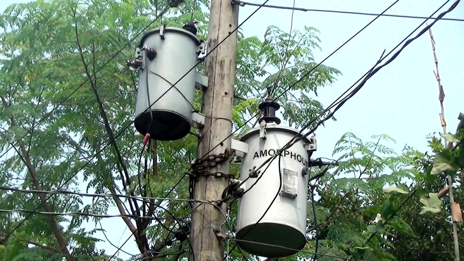 মান্দায় ট্রান্সফরমার চুরির চেষ্টাকালে বিদ্যুৎস্পৃষ্ট হয়ে অজ্ঞাত ব্যক্তির মৃত্যু