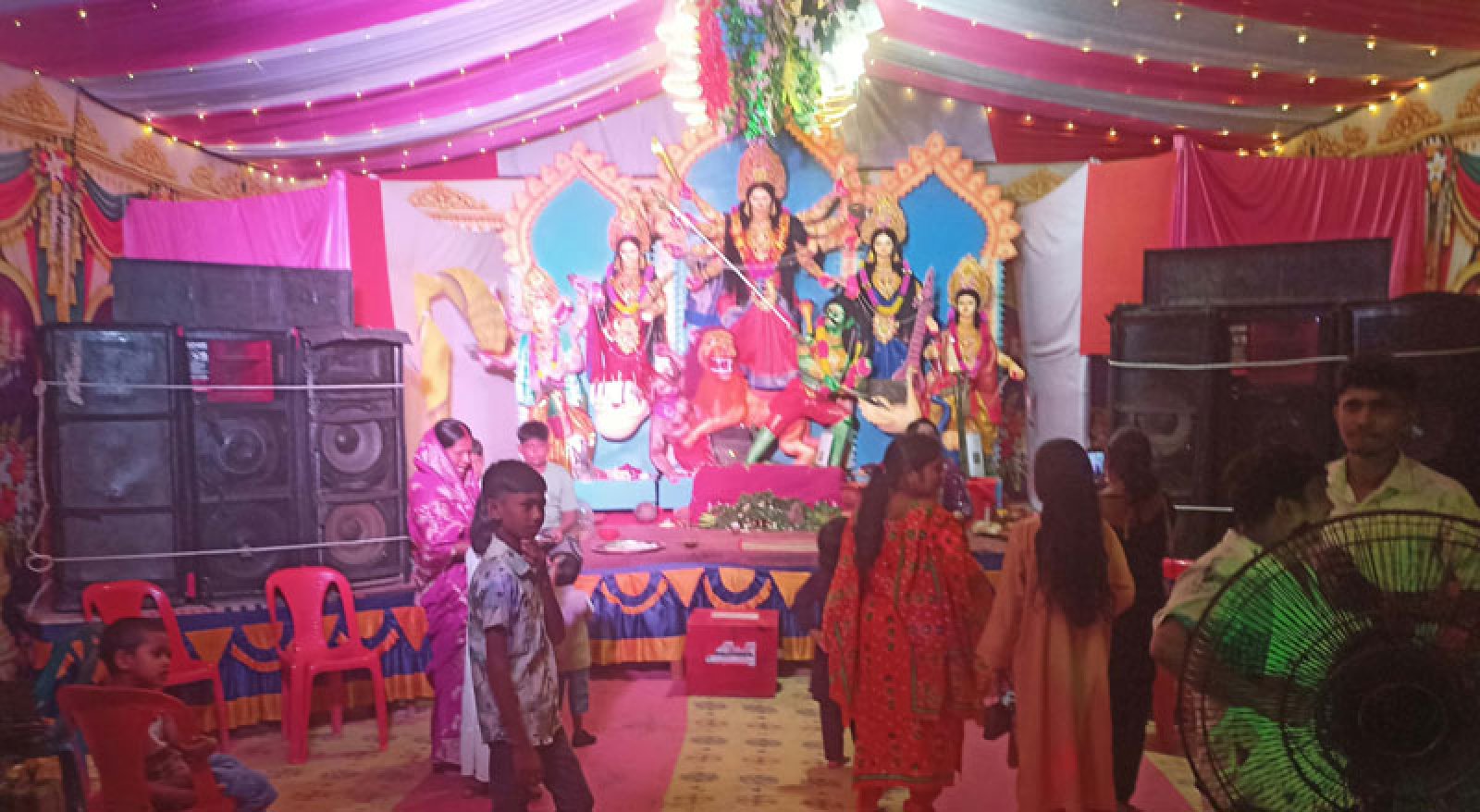 শান্তিপূর্ণ পরিবেশে গোদাগাড়ীর ৪২টি মণ্ডপে উদযাপিত হচ্ছে শারদীয় দুর্গোৎসব