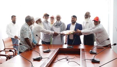 রাসিক প্রশাসকের সাথে বীর মুক্তিযোদ্ধাদের সৌজন্য সাক্ষাৎ