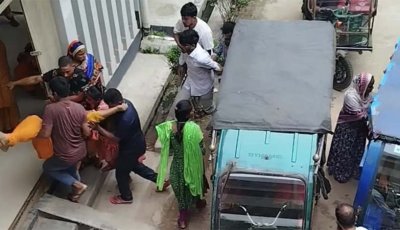 পোশাক কারখানায় পানি পান করে ২ শতাধিক শ্রমিক অসুস্থ