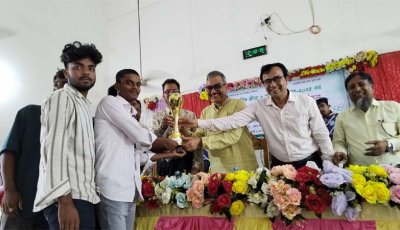 চাঁপাইনবাবগঞ্জ পলিটেকনিকে বৃক্ষরোপণ ও পুরস্কার বিতরণ