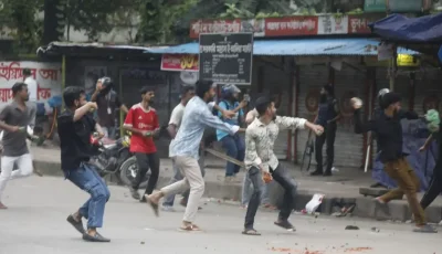 জবি, ঢাকা কলেজ ও আলিয়া মাদ্রাসায় ছাত্রদল-শিবির সংঘর্ষ: আহত অন্তত ২০