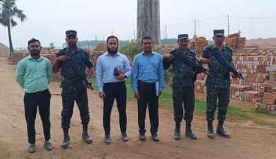 নিয়ামতপুরে ভ্রাম্যমাণ আদালতে তিনটি ইভাটাকে ১০ লাখ টাকা জরিমানা