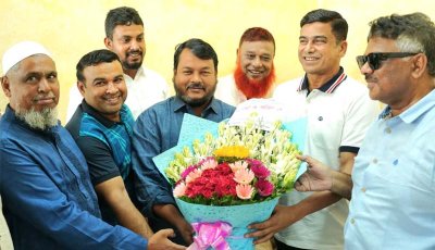 পানি সম্পদ প্রতিমন্ত্রীকে ফুলেল শুভেচ্ছায়  রাজশাহীতে স্বাগত জানালেন রাসিক প্রশাসক