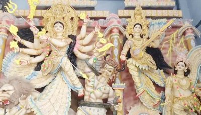 আজ শারদীয় দুর্গাপূজার ষষ্ঠী