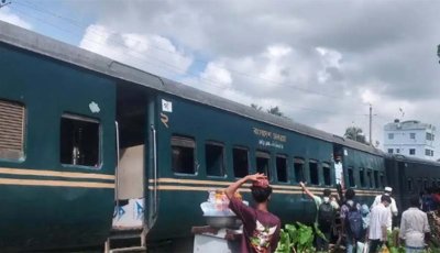 ট্রেনের চারটি বগি লাইনচ্যুত , ঢাকা-ময়মনসিংহ রুটে ট্রেন চলাচল সাময়িকভাবে বন্ধ