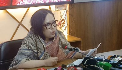 ডিসি আমাকে কোন এখতিয়ারে শোকজ করে?