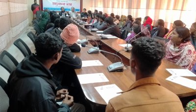 সরকারি সুযোগের খোঁজে আদিবাসী ঝরেপড়া তরুণরা ॥  পবা উপজেলায় প্রশাসনের সঙ্গে মতবিনিময় সভা