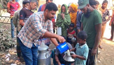 রমজানে দুধ মাত্র ১০ টাকা লিটার দরে বিক্রি