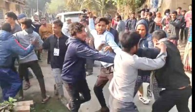 রাজশাহী-৫ আসনের দুর্গাপুরে  প্রার্থীর সমর্থকদের মধ্যে সংঘর্ষ , আহত ৪