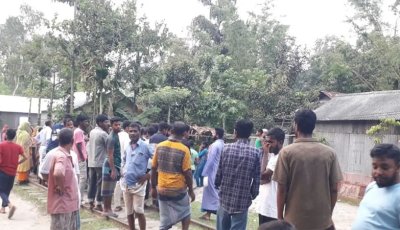 স্ত্রীর মর্যাদার দাবিতে অনশনে এইচএসসি পরীক্ষার্থী