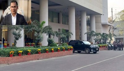 সচিবালয়ে প্রধানমন্ত্রী তারেক রহমান