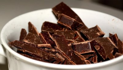 ডার্ক চকোলেট খেলে কি পিরিয়ডের ব্যথা দূর হয়